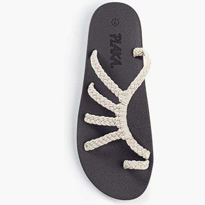 Plaka Relief Flip Flops for Women with Arch Support | Comfy Sandals Beach 10